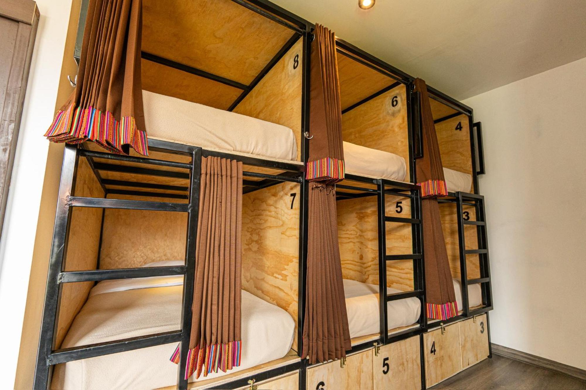 Black Llama Hostel Cuzco Szoba fotó